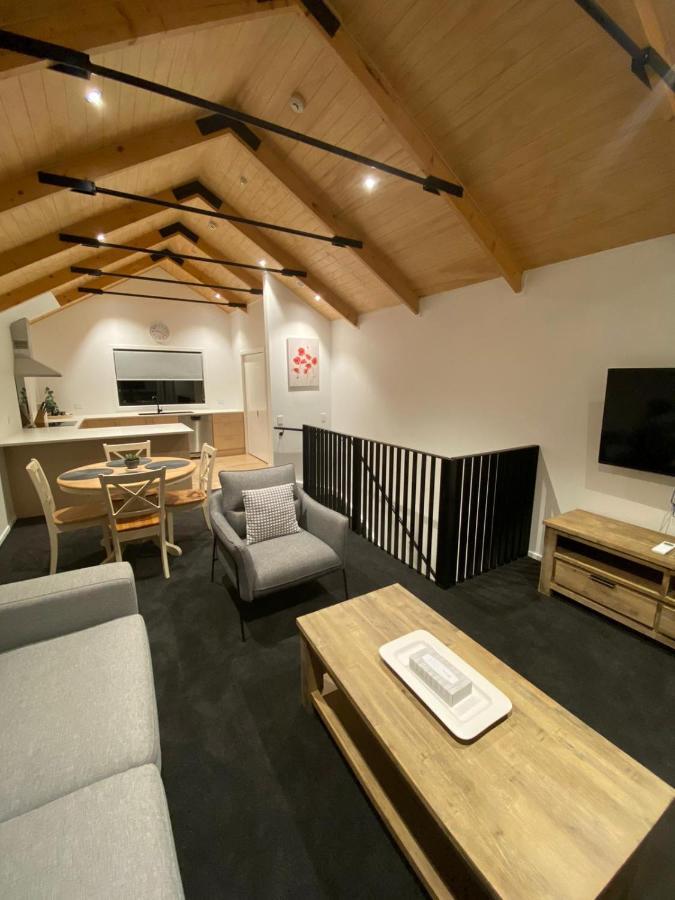 Queenstown Central - Walk To Town - Free Parking - Wifi And Smart Tv - Gym 외부 사진