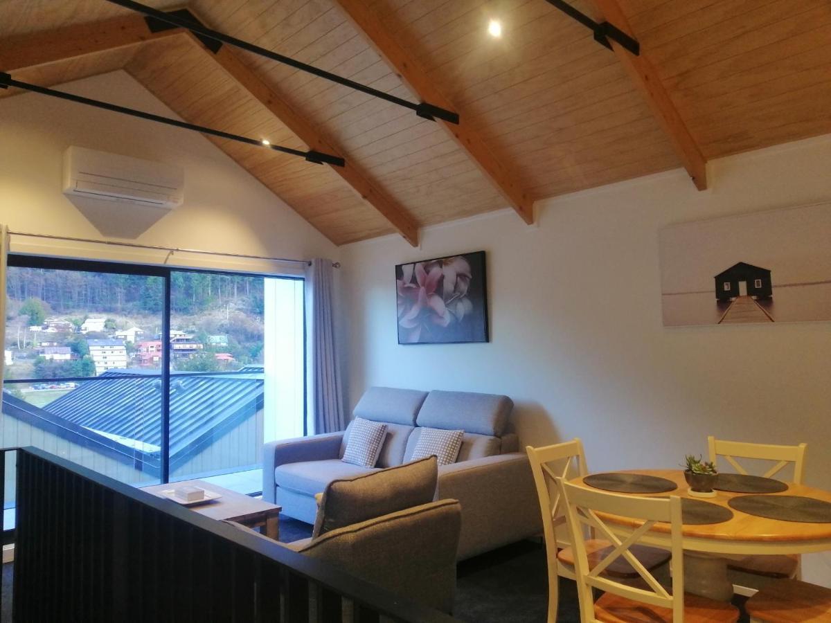 Queenstown Central - Walk To Town - Free Parking - Wifi And Smart Tv - Gym 외부 사진